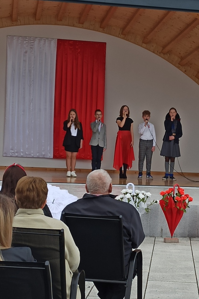 Święto Konstytucji 3 Maja. Tak świętowano w Troszynie! [05.05.2023] - zdjęcie #38 - eOstroleka.pl