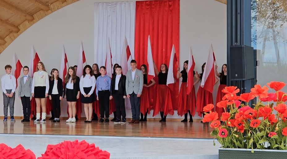 Święto Konstytucji 3 Maja. Tak świętowano w Troszynie! [05.05.2023] - zdjęcie #32 - eOstroleka.pl