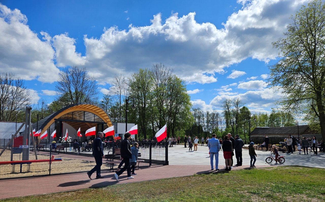 Święto Konstytucji 3 Maja. Tak świętowano w Troszynie! [05.05.2023] - zdjęcie #10 - eOstroleka.pl