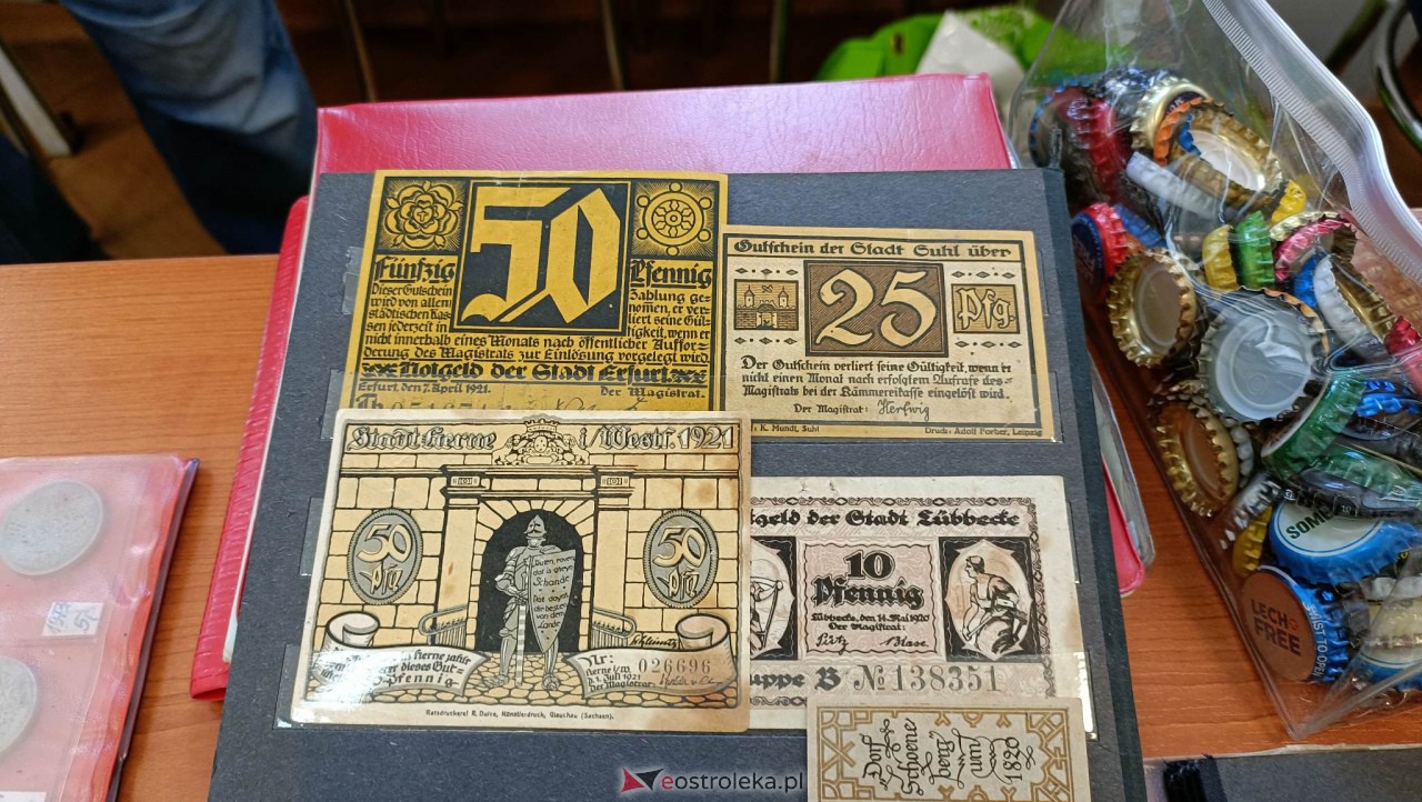 Zaglądamy na giełdę kolekcjonerską w Klubie Lokator. Co dziś było w ofercie? [07.05.2023] - zdjęcie #34 - eOstroleka.pl