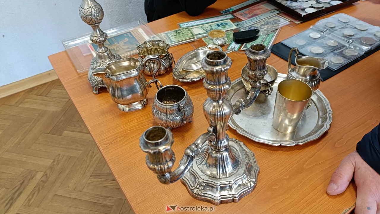 Zaglądamy na giełdę kolekcjonerską w Klubie Lokator. Co dziś było w ofercie? [07.05.2023] - zdjęcie #29 - eOstroleka.pl