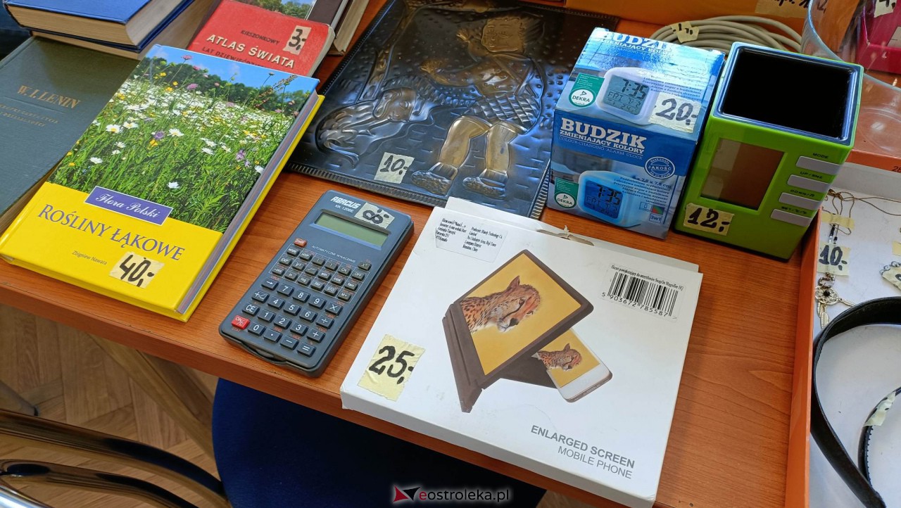 Zaglądamy na giełdę kolekcjonerską w Klubie Lokator. Co dziś było w ofercie? [07.05.2023] - zdjęcie #8 - eOstroleka.pl