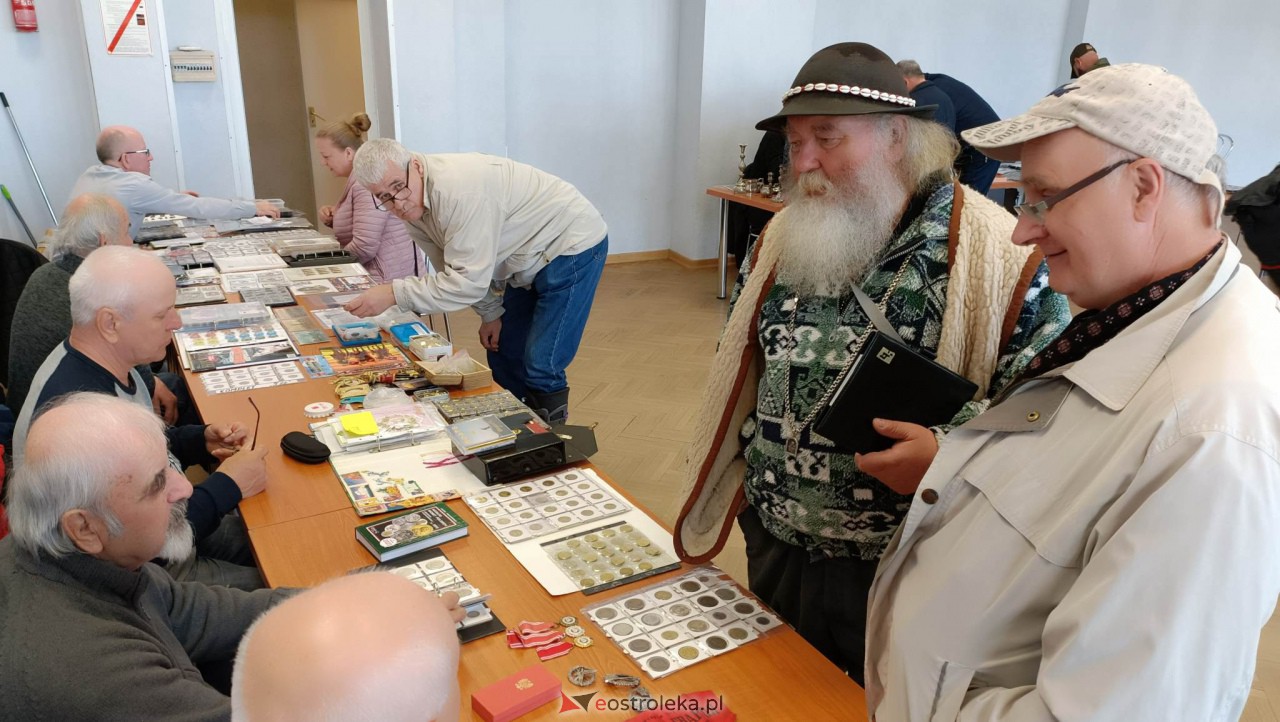 Zaglądamy na giełdę kolekcjonerską w Klubie Lokator. Co dziś było w ofercie? [07.05.2023] - zdjęcie #4 - eOstroleka.pl