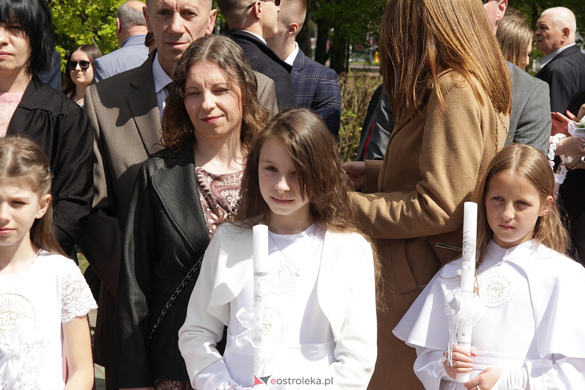 I Komunia Święta w parafii pw. Zbawiciela Świata w Ostrołęce [07.05.2023] - zdjęcie #119 - eOstroleka.pl