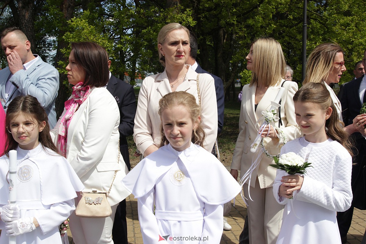 I Komunia Święta w parafii pw. Zbawiciela Świata w Ostrołęce [07.05.2023] - zdjęcie #104 - eOstroleka.pl