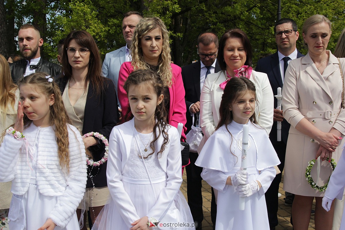 I Komunia Święta w parafii pw. Zbawiciela Świata w Ostrołęce [07.05.2023] - zdjęcie #100 - eOstroleka.pl