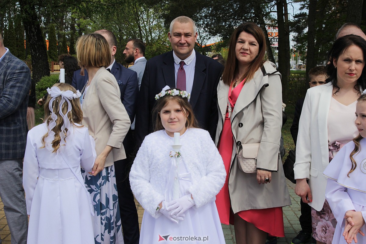 I Komunia Święta w parafii pw. Zbawiciela Świata w Ostrołęce [07.05.2023] - zdjęcie #78 - eOstroleka.pl