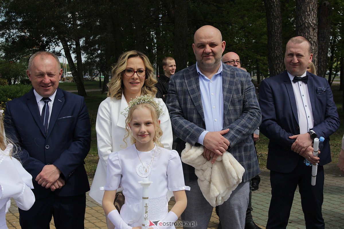 I Komunia Święta w parafii pw. Zbawiciela Świata w Ostrołęce [07.05.2023] - zdjęcie #72 - eOstroleka.pl