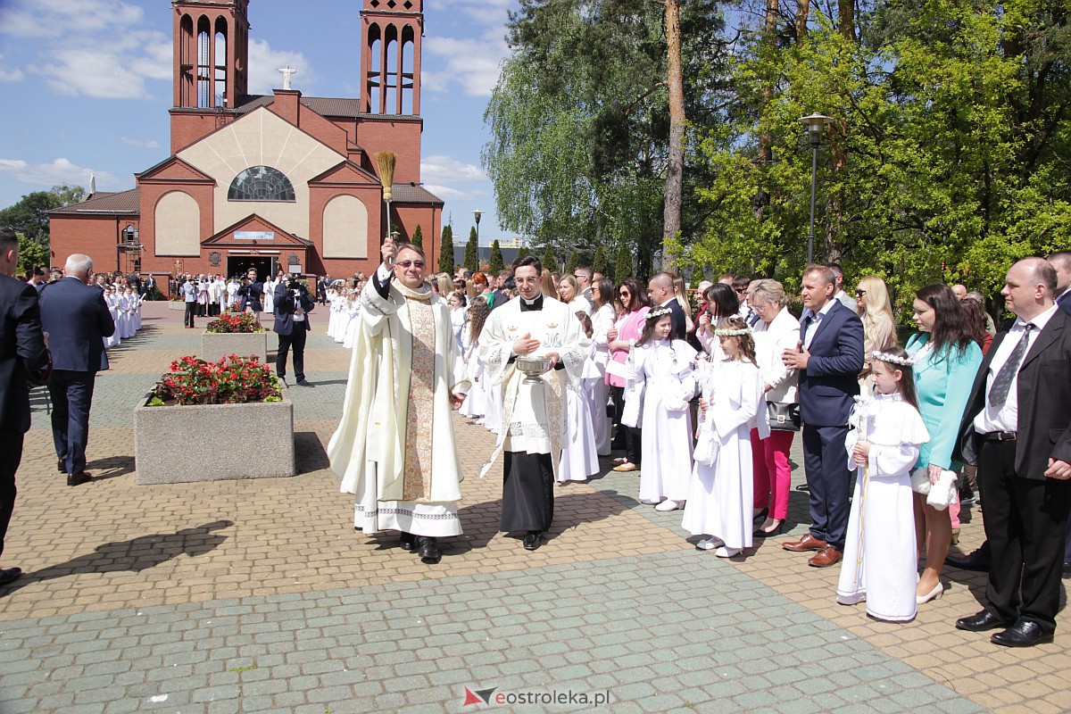 I Komunia Święta W Parafii Pw Zbawiciela Świata W Ostrołęce 07052023 Zdjęcie 60 5129