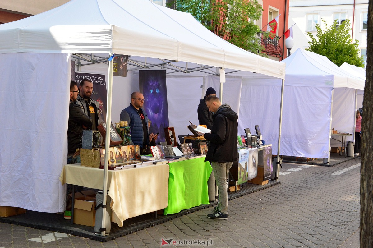 Ostrołęki Festiwal Książki. Dziś króluje tematyka dla najmłodszych czytelników [07.05.2023] - zdjęcie #45 - eOstroleka.pl