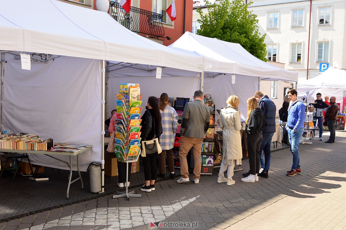 Ostrołęki Festiwal Książki. Dziś króluje tematyka dla najmłodszych czytelników [07.05.2023] - zdjęcie #46 - eOstroleka.pl