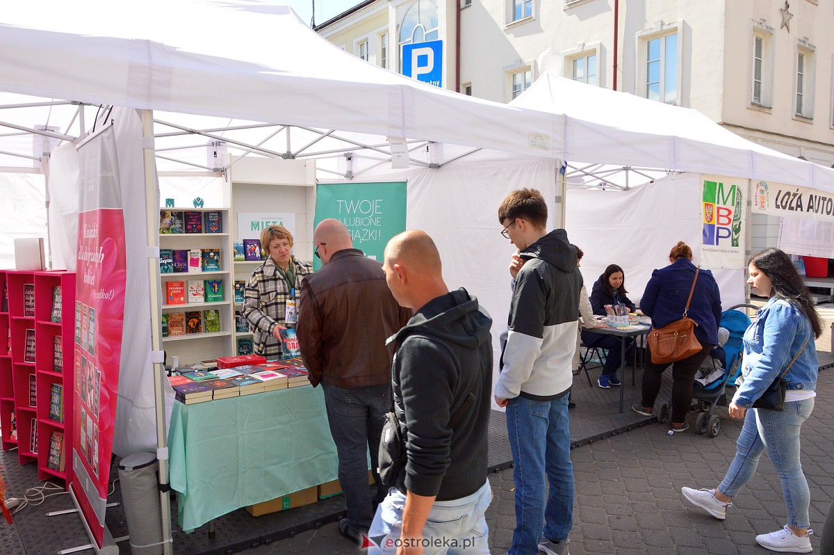 Ostrołęki Festiwal Książki. Dziś króluje tematyka dla najmłodszych czytelników [07.05.2023] - zdjęcie #51 - eOstroleka.pl