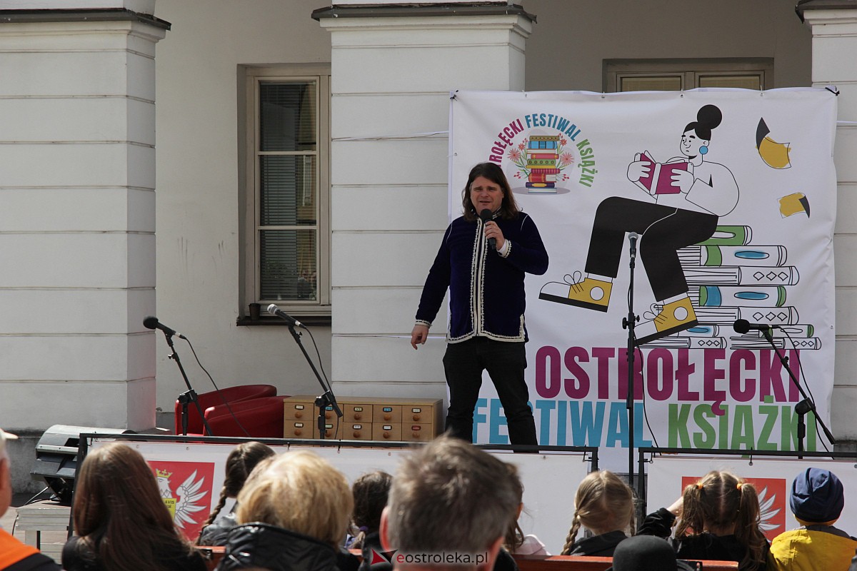 Ostrołęki Festiwal Książki. Dziś króluje tematyka dla najmłodszych czytelników [07.05.2023] - zdjęcie #28 - eOstroleka.pl