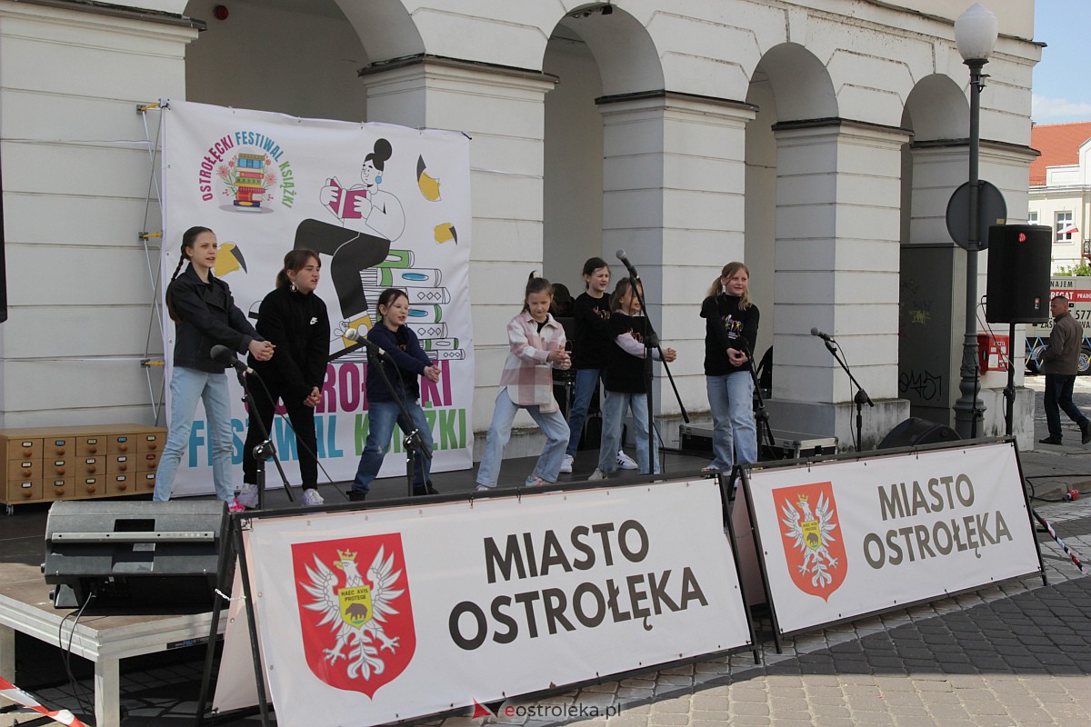 Ostrołęki Festiwal Książki. Dziś króluje tematyka dla najmłodszych czytelników [07.05.2023] - zdjęcie #32 - eOstroleka.pl