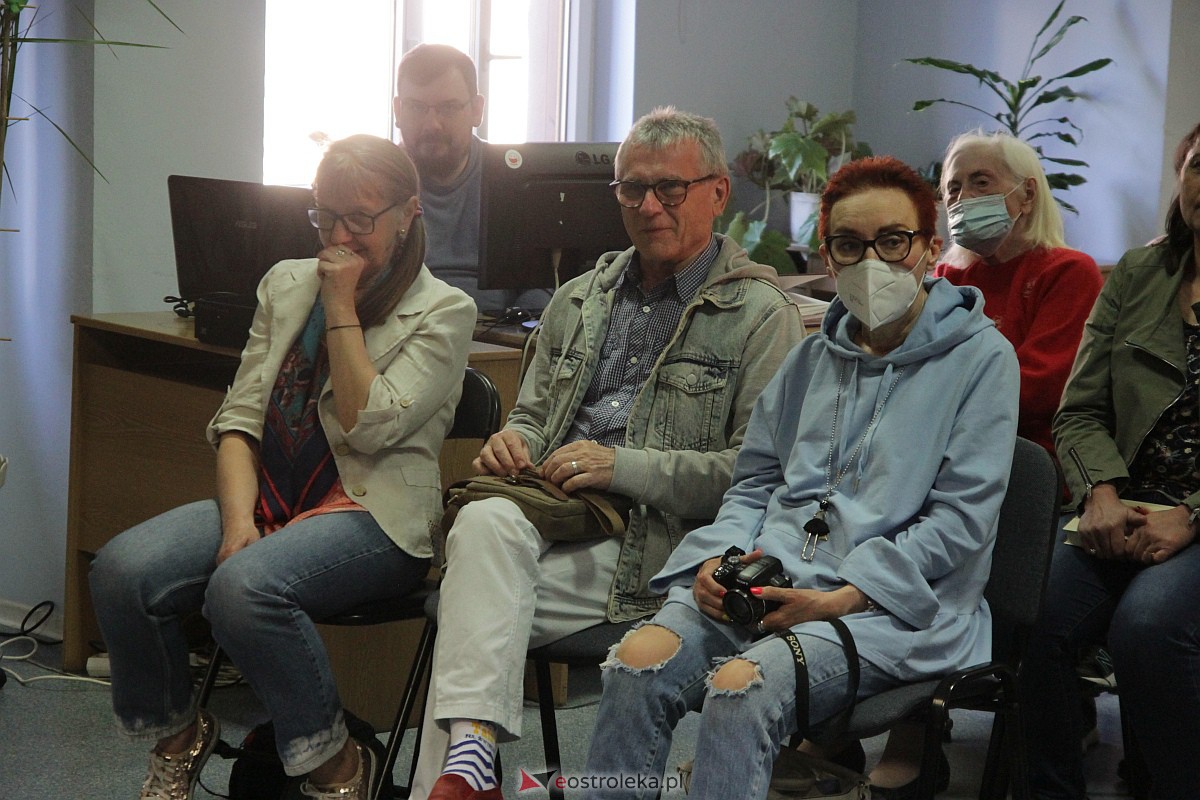 Spotkanie autorskie ze Stanisławem Brejdygantem [08.05.2023] - zdjęcie #24 - eOstroleka.pl