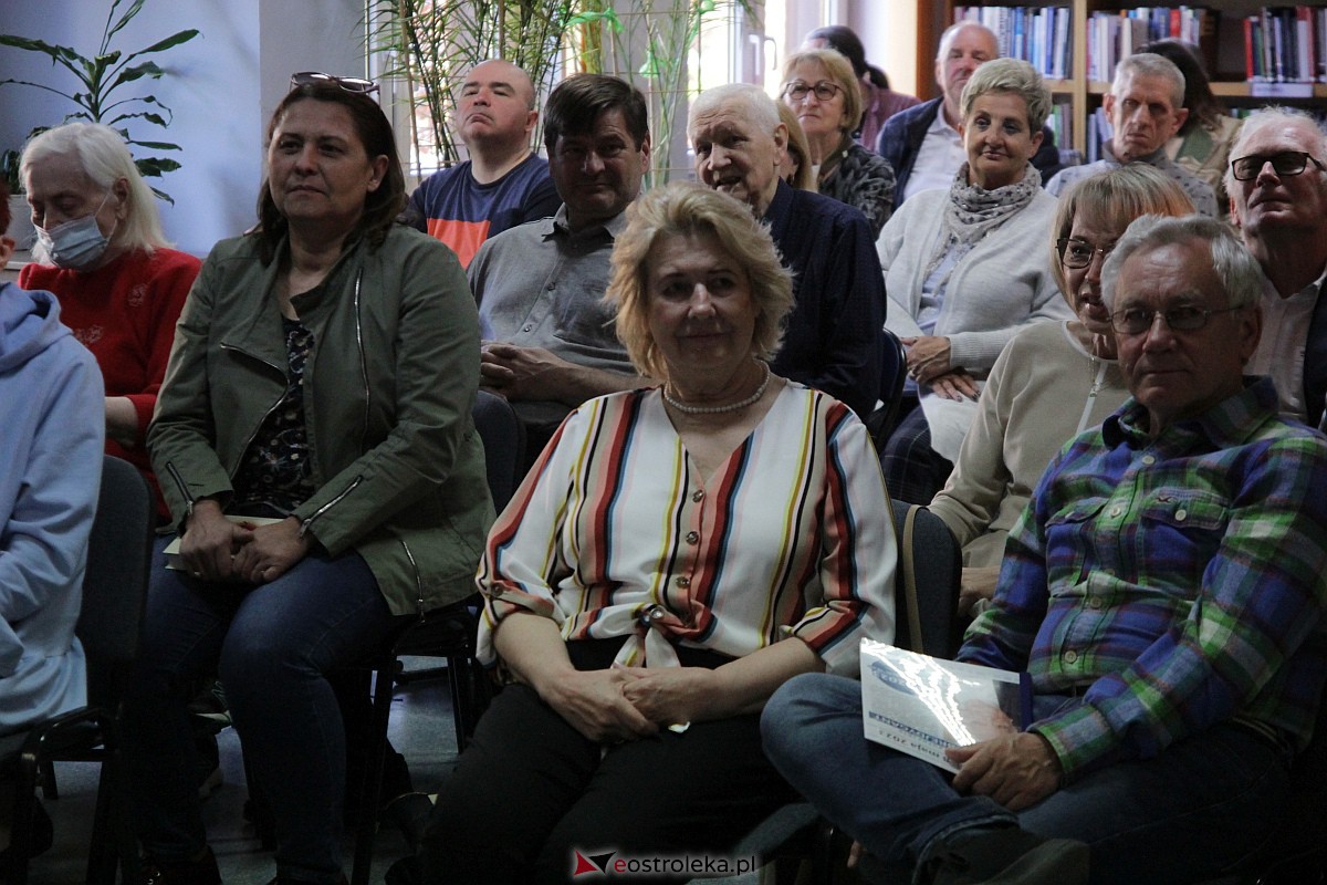 Spotkanie autorskie ze Stanisławem Brejdygantem [08.05.2023] - zdjęcie #23 - eOstroleka.pl