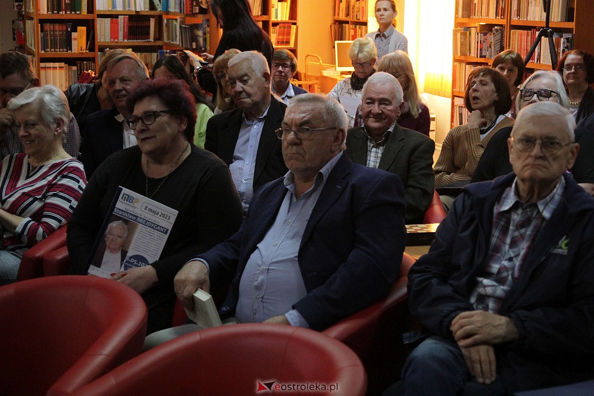 Spotkanie autorskie ze Stanisławem Brejdygantem [08.05.2023] - zdjęcie #22 - eOstroleka.pl