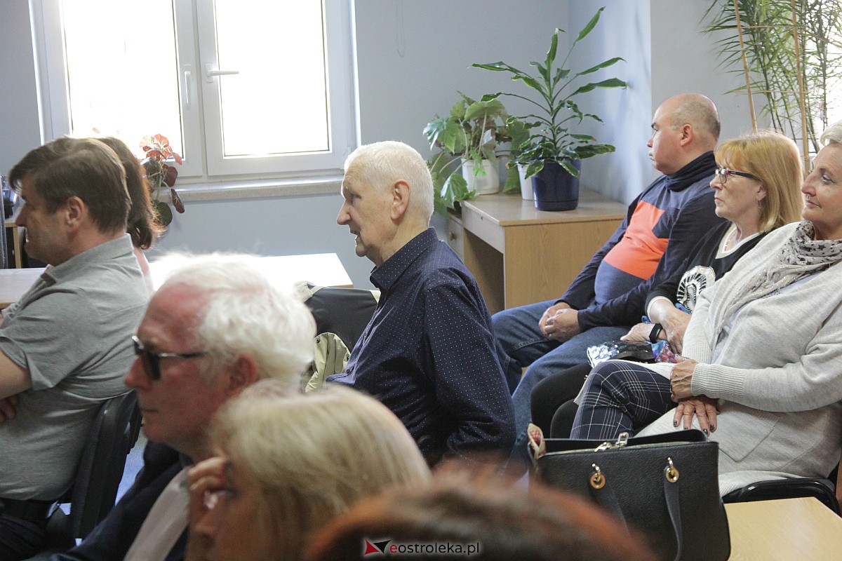 Spotkanie autorskie ze Stanisławem Brejdygantem [08.05.2023] - zdjęcie #10 - eOstroleka.pl
