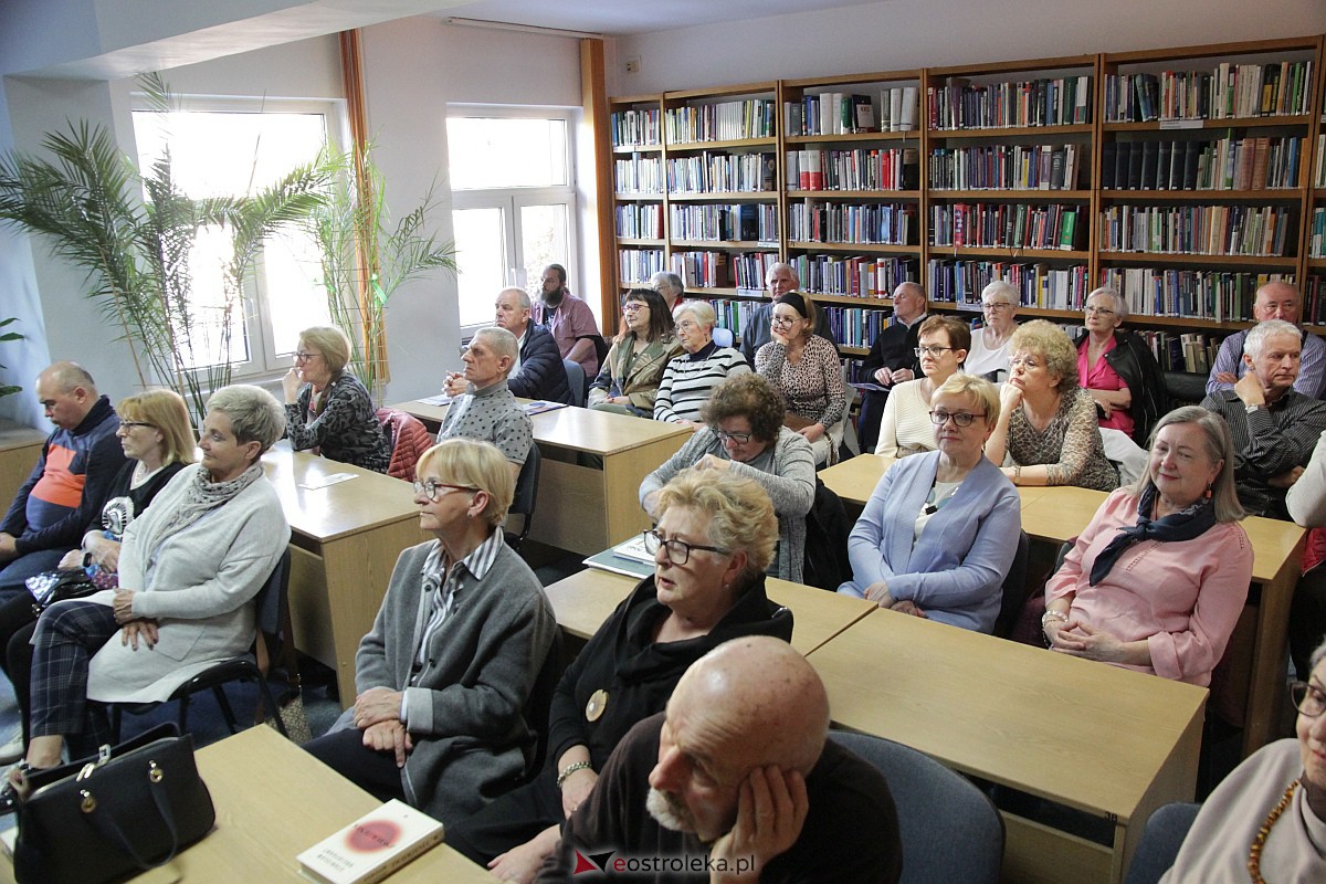 Spotkanie autorskie ze Stanisławem Brejdygantem [08.05.2023] - zdjęcie #8 - eOstroleka.pl