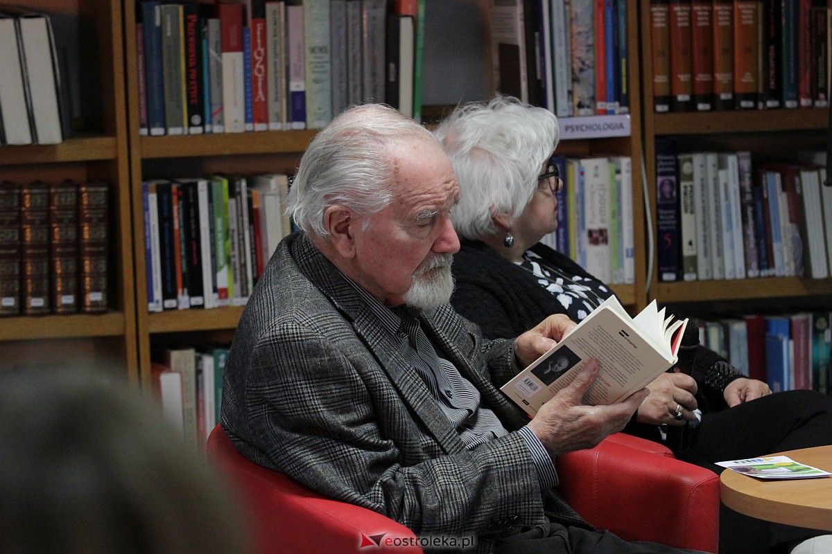 Spotkanie autorskie ze Stanisławem Brejdygantem [08.05.2023] - zdjęcie #6 - eOstroleka.pl
