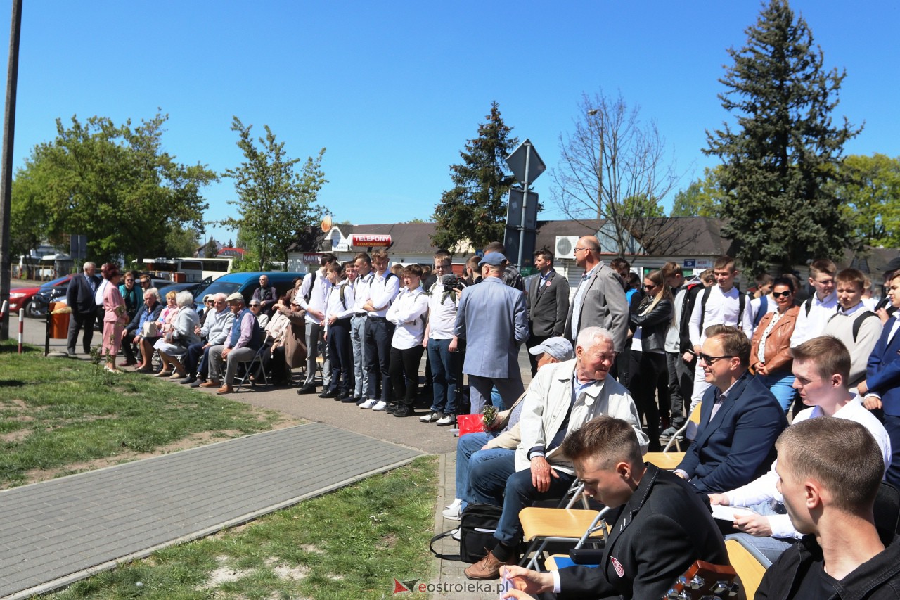 Uroczyste odsłonięcie tablicy upamiętniającej doktora Józefa Psarskiego [10.05.2023] - zdjęcie #128 - eOstroleka.pl