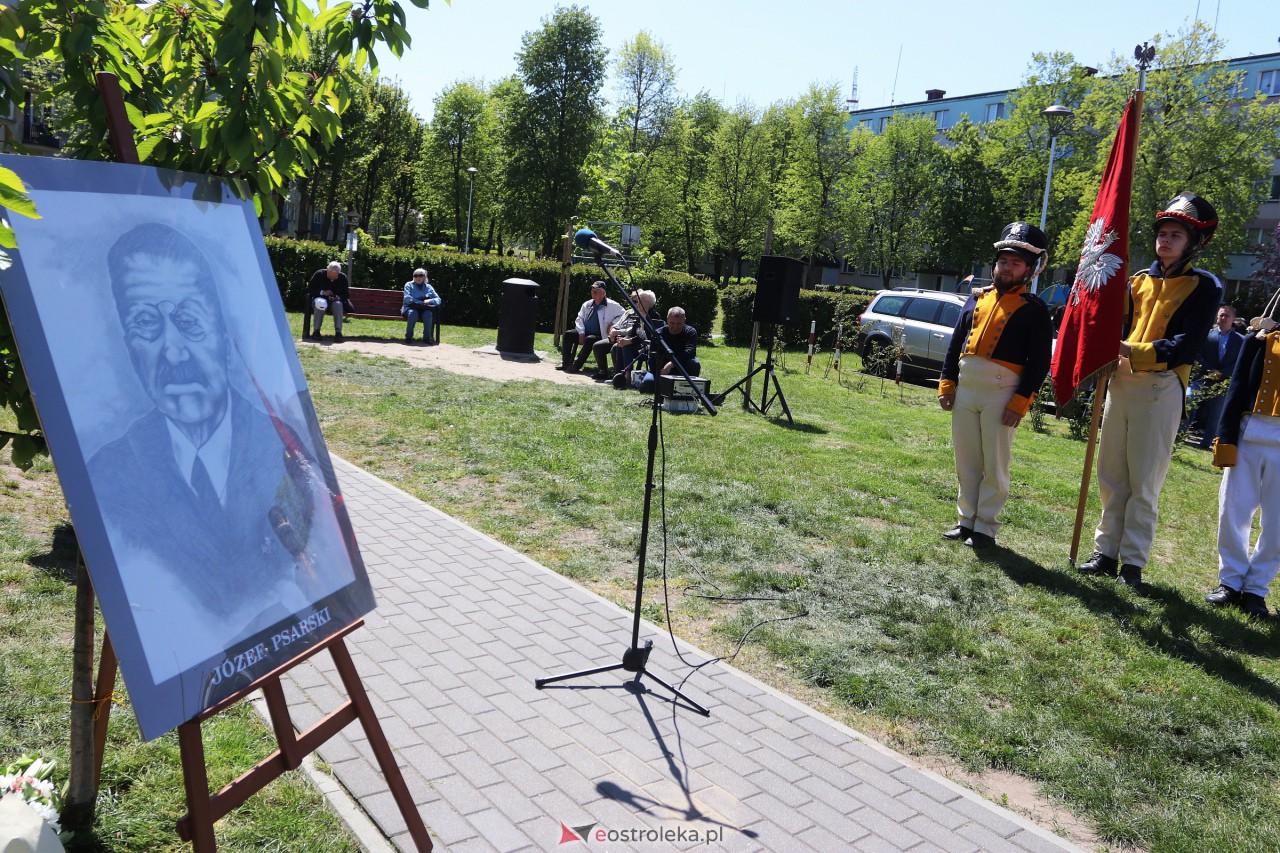 Uroczyste odsłonięcie tablicy upamiętniającej doktora Józefa Psarskiego [10.05.2023] - zdjęcie #14 - eOstroleka.pl
