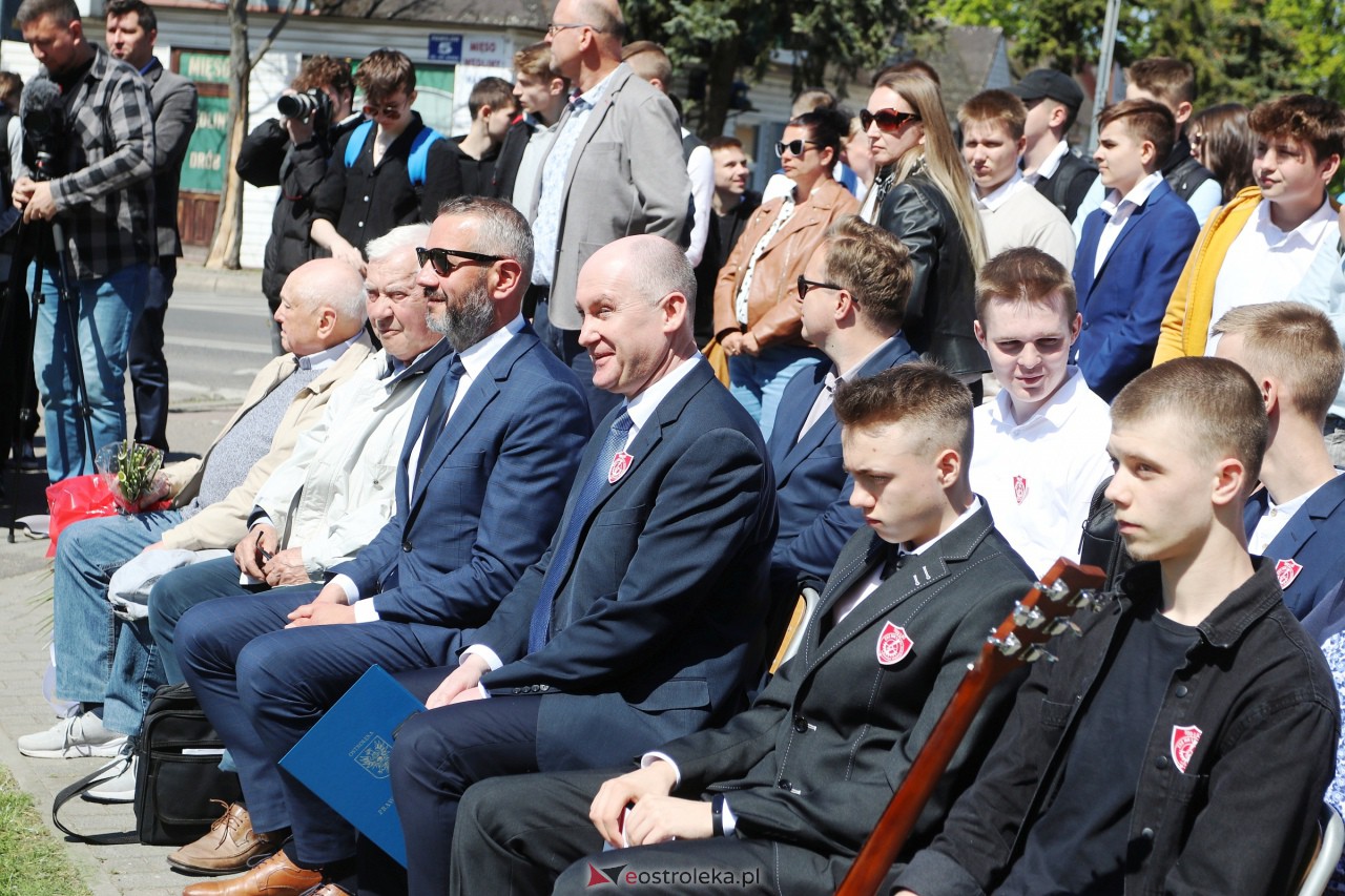 Uroczyste odsłonięcie tablicy upamiętniającej doktora Józefa Psarskiego [10.05.2023] - zdjęcie #121 - eOstroleka.pl