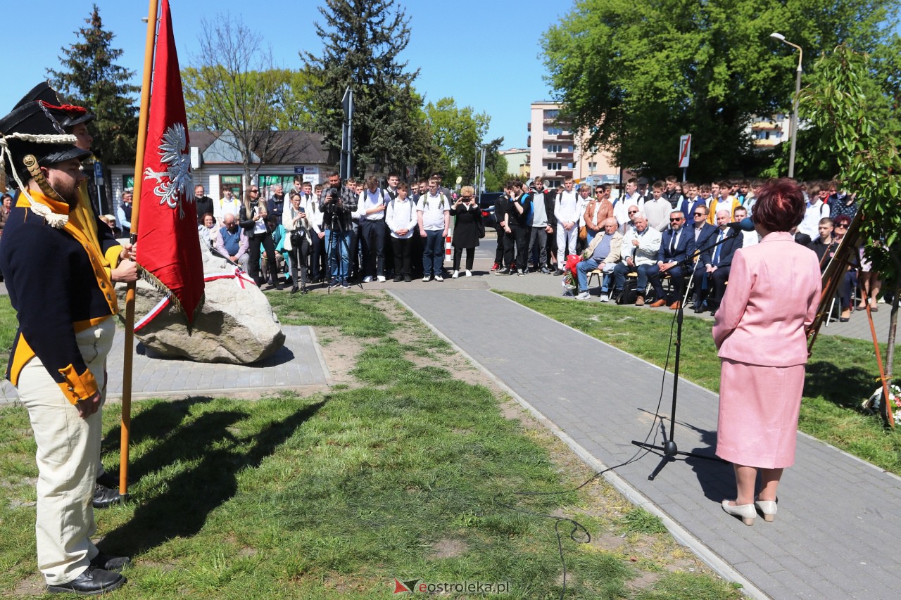 Uroczyste odsłonięcie tablicy upamiętniającej doktora Józefa Psarskiego [10.05.2023] - zdjęcie #33 - eOstroleka.pl
