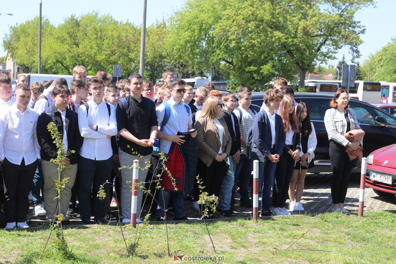 Uroczyste odsłonięcie tablicy upamiętniającej doktora Józefa Psarskiego [10.05.2023] - zdjęcie #104 - eOstroleka.pl