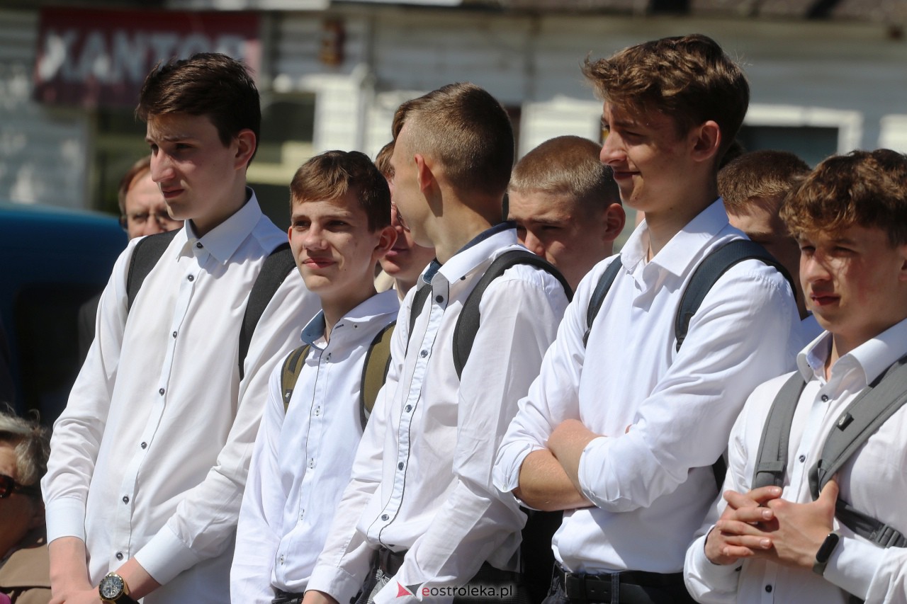 Uroczyste odsłonięcie tablicy upamiętniającej doktora Józefa Psarskiego [10.05.2023] - zdjęcie #89 - eOstroleka.pl