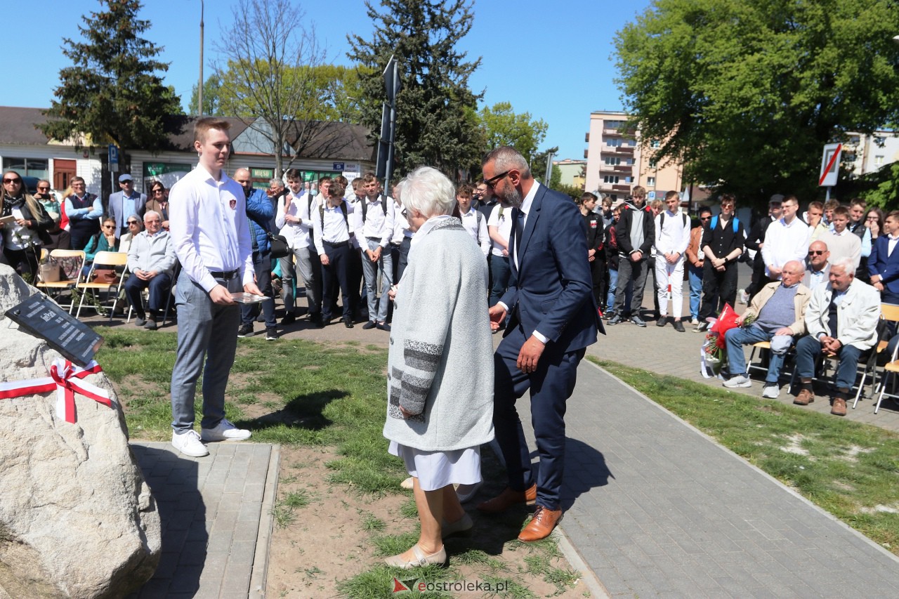 Uroczyste odsłonięcie tablicy upamiętniającej doktora Józefa Psarskiego [10.05.2023] - zdjęcie #68 - eOstroleka.pl