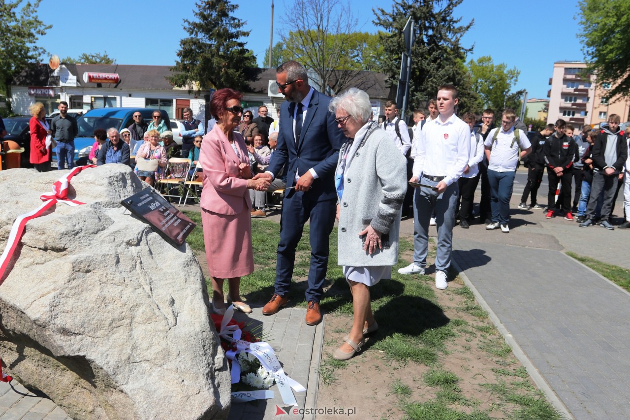 Uroczyste odsłonięcie tablicy upamiętniającej doktora Józefa Psarskiego [10.05.2023] - zdjęcie #26 - eOstroleka.pl