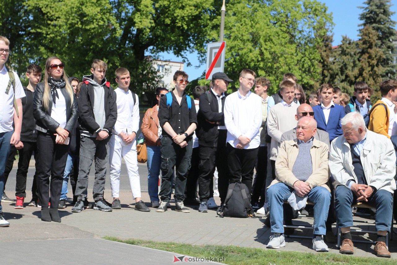 Uroczyste odsłonięcie tablicy upamiętniającej doktora Józefa Psarskiego [10.05.2023] - zdjęcie #13 - eOstroleka.pl