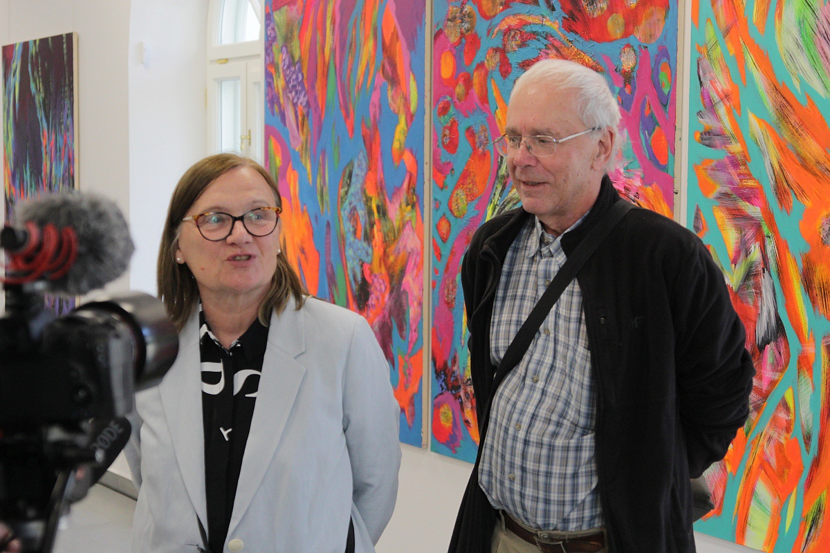 Wernisaż wystawy Raz, Dwa, Trzy w Galerii Ostrołęka [11.05.2023] - zdjęcie #48 - eOstroleka.pl