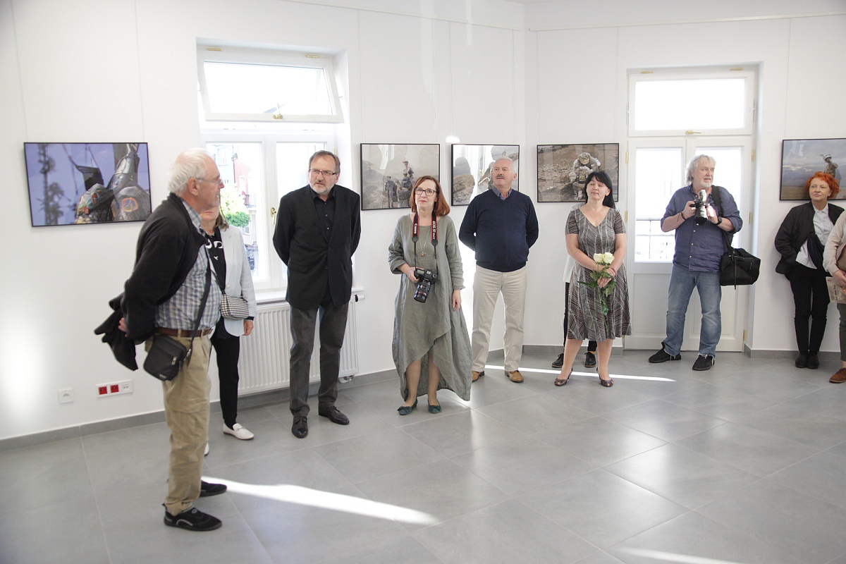 Wernisaż wystawy Raz, Dwa, Trzy w Galerii Ostrołęka [11.05.2023] - zdjęcie #20 - eOstroleka.pl