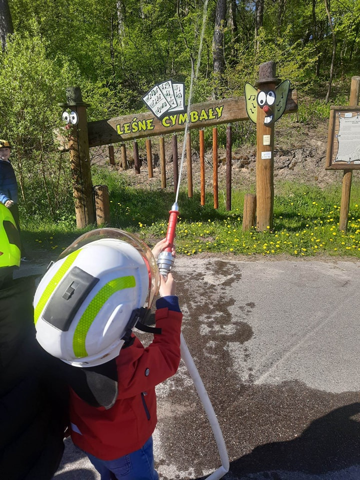 Pierwszoklasiści odwiedzili OSP Lelis - zdjęcie #5 - eOstroleka.pl