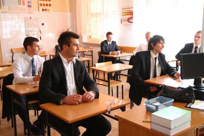 Matura polski I lo (04-05.2011) - zdjęcie #45 - eOstroleka.pl