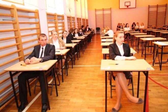 Matura polski I lo (04-05.2011) - zdjęcie #37 - eOstroleka.pl