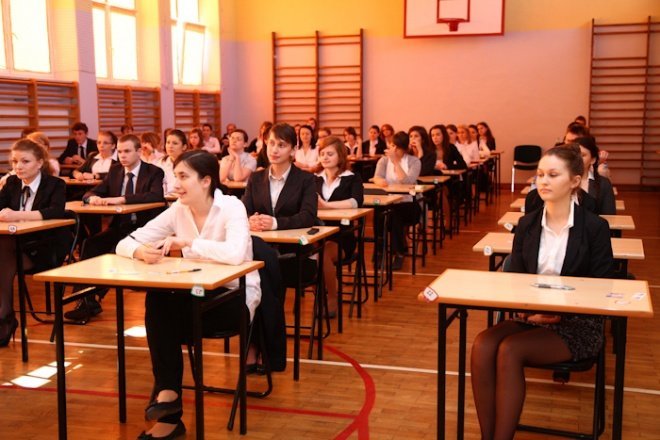 Matura polski I lo (04-05.2011) - zdjęcie #15 - eOstroleka.pl