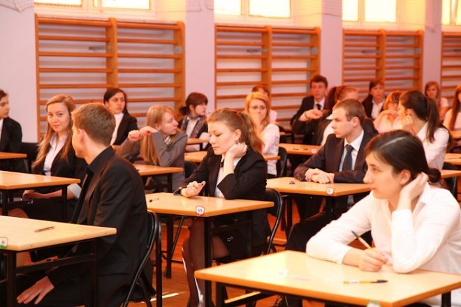 Matura polski I lo (04-05.2011) - zdjęcie #6 - eOstroleka.pl