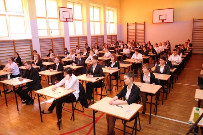 Matura polski I lo (04-05.2011) - zdjęcie #1 - eOstroleka.pl