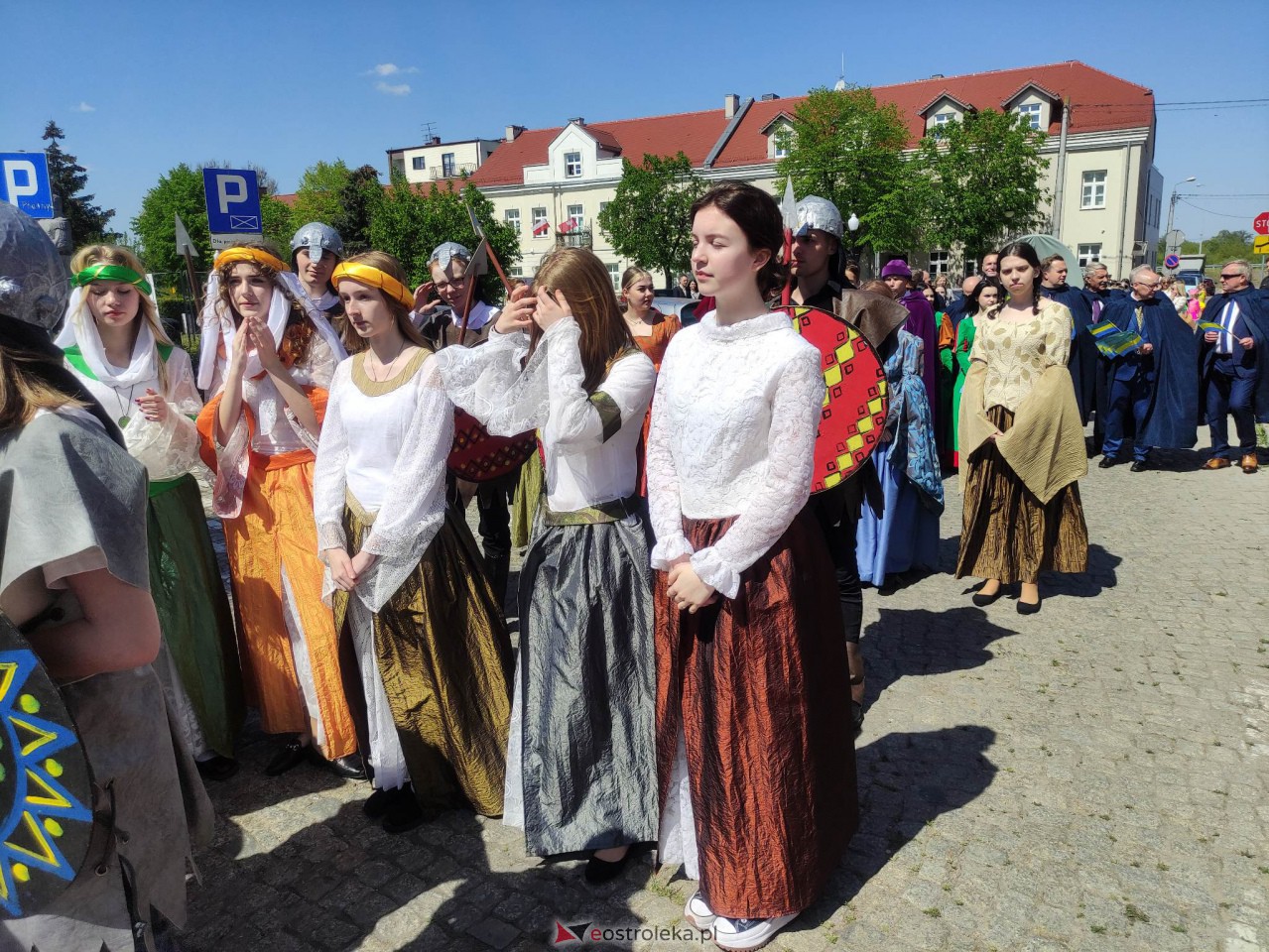 Parada historyczna z okazji 650-lecia miasta [12.05.2023] - zdjęcie #2 - eOstroleka.pl