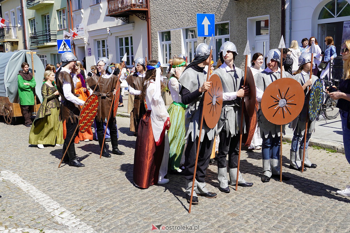 Parada historyczna z okazji 650-lecia miasta [12.05.2023] - zdjęcie #187 - eOstroleka.pl