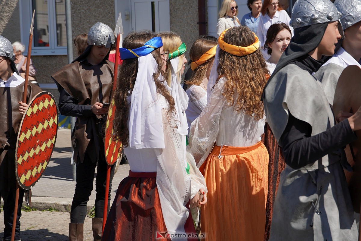 Parada historyczna z okazji 650-lecia miasta [12.05.2023] - zdjęcie #183 - eOstroleka.pl