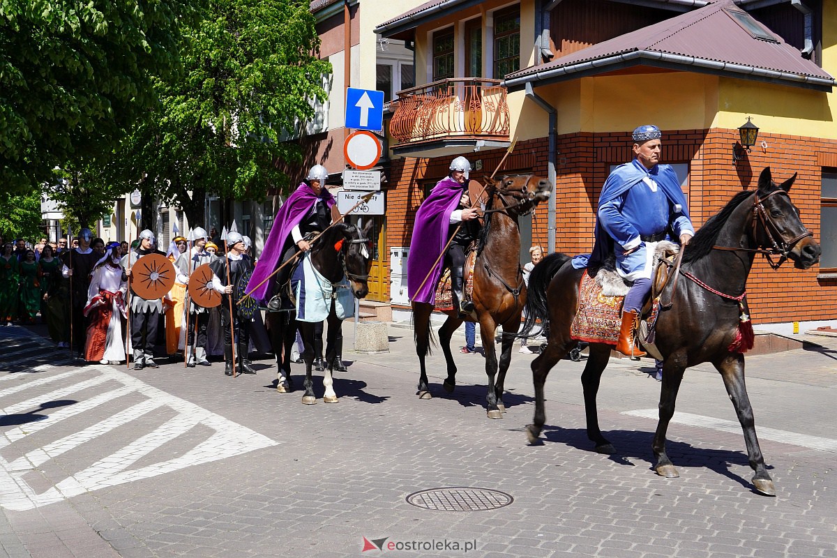 Parada historyczna z okazji 650-lecia miasta [12.05.2023] - zdjęcie #250 - eOstroleka.pl
