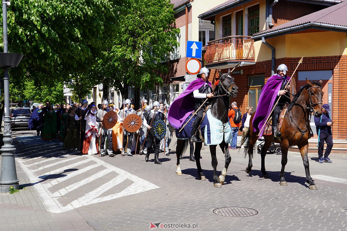 Parada historyczna z okazji 650-lecia miasta [12.05.2023] - zdjęcie #248 - eOstroleka.pl