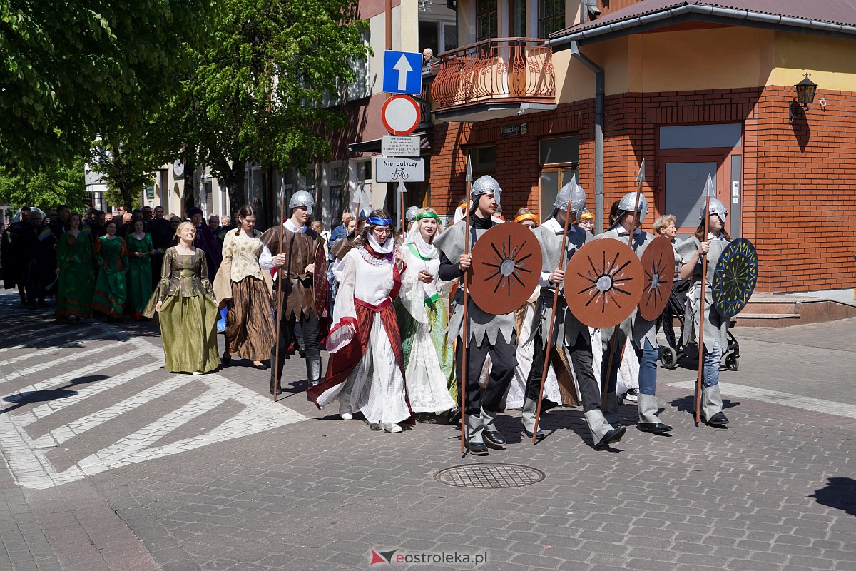 Parada historyczna z okazji 650-lecia miasta [12.05.2023] - zdjęcie #240 - eOstroleka.pl