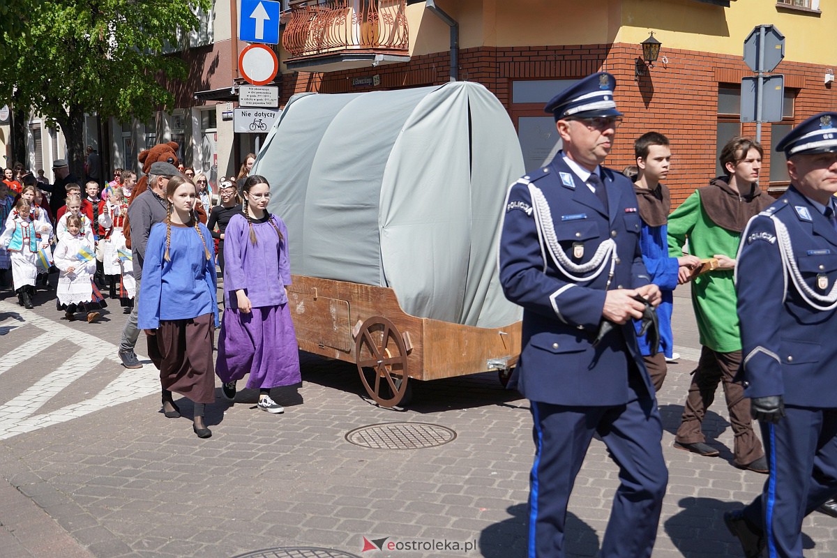 Parada historyczna z okazji 650-lecia miasta [12.05.2023] - zdjęcie #186 - eOstroleka.pl