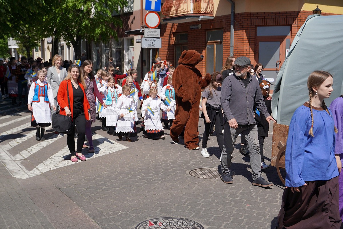 Parada historyczna z okazji 650-lecia miasta [12.05.2023] - zdjęcie #180 - eOstroleka.pl