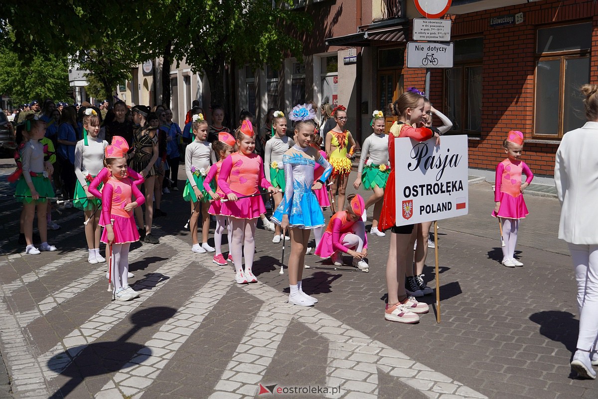 Parada historyczna z okazji 650-lecia miasta [12.05.2023] - zdjęcie #93 - eOstroleka.pl